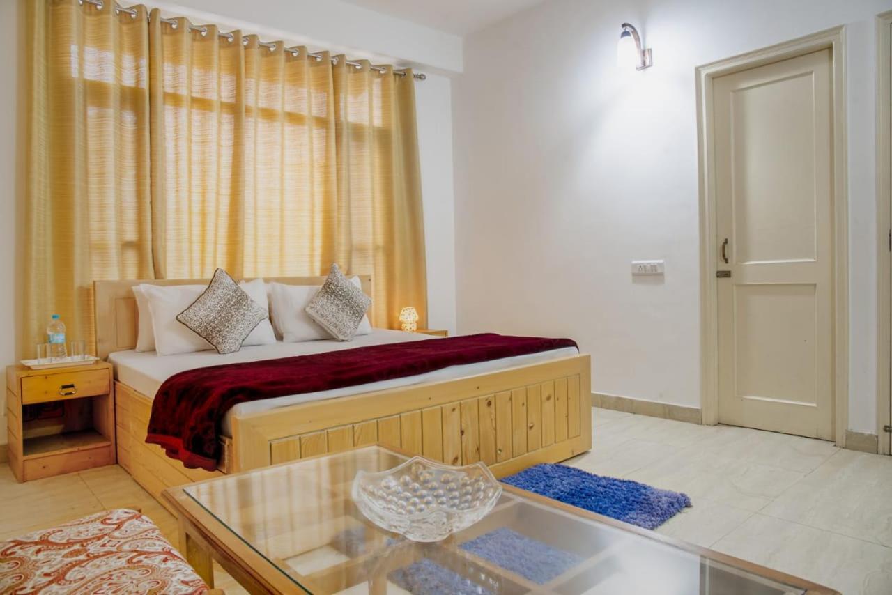The Western Heights: Peaceful Family Apartments with Private Balconies Kasauli Exterior photo