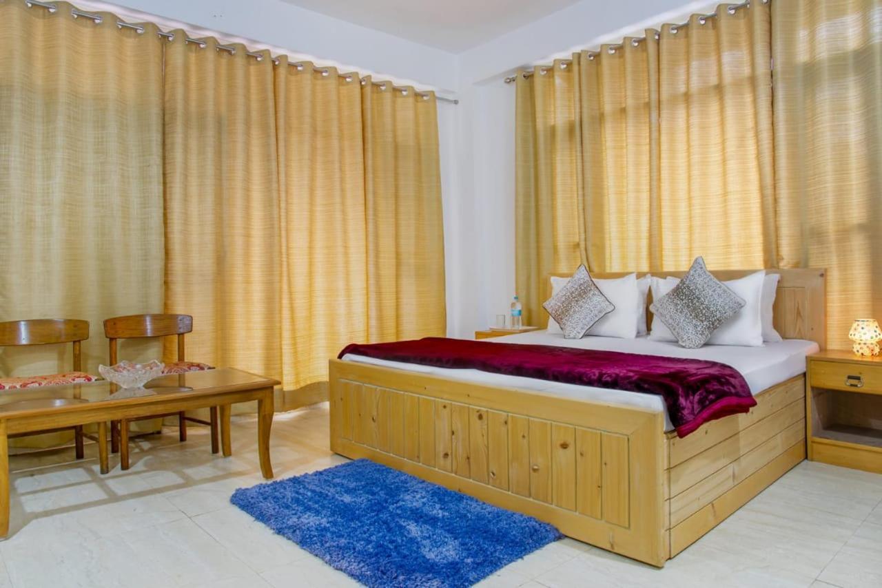 The Western Heights: Peaceful Family Apartments with Private Balconies Kasauli Exterior photo