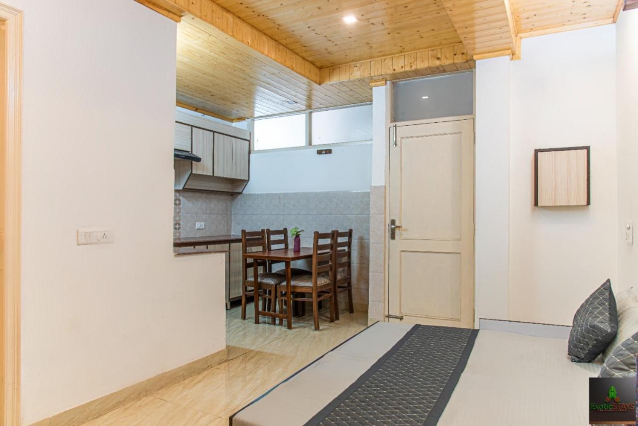 The Western Heights: Peaceful Family Apartments with Private Balconies Kasauli Exterior photo