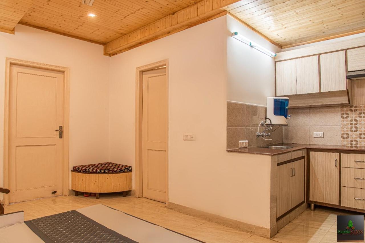 The Western Heights: Peaceful Family Apartments with Private Balconies Kasauli Exterior photo