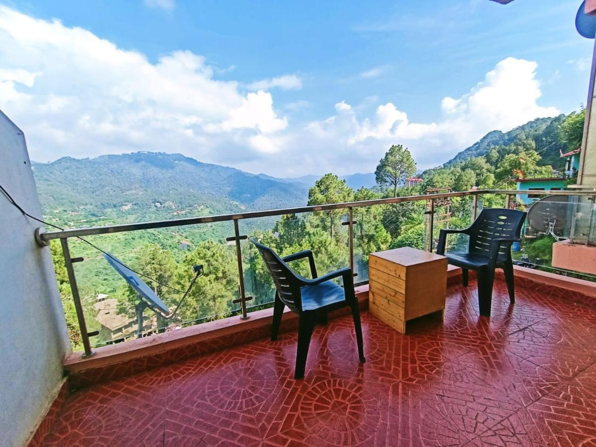 The Western Heights: Peaceful Family Apartments with Private Balconies Kasauli Exterior photo