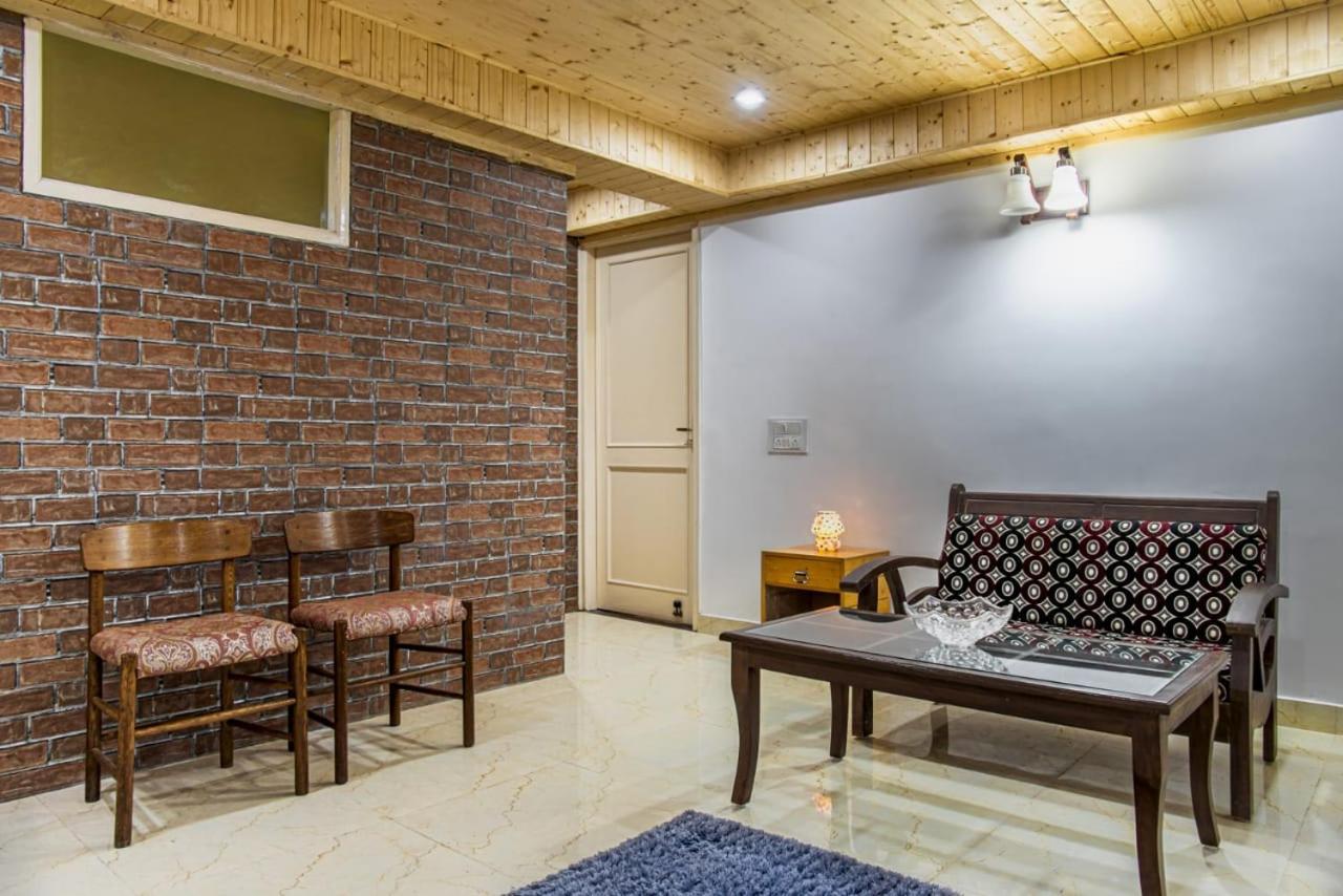 The Western Heights: Peaceful Family Apartments with Private Balconies Kasauli Exterior photo