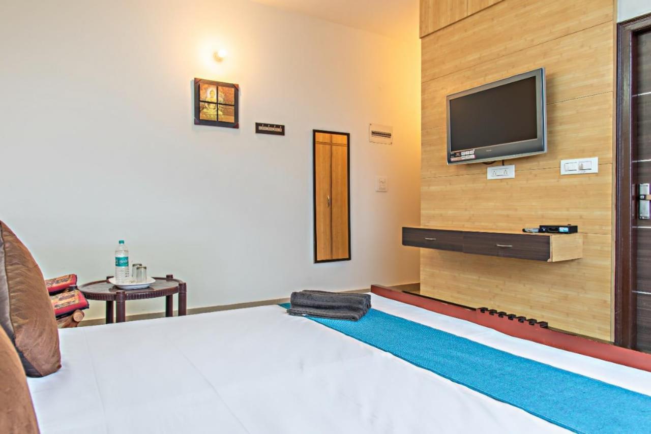 The Western Heights: Peaceful Family Apartments with Private Balconies Kasauli Exterior photo
